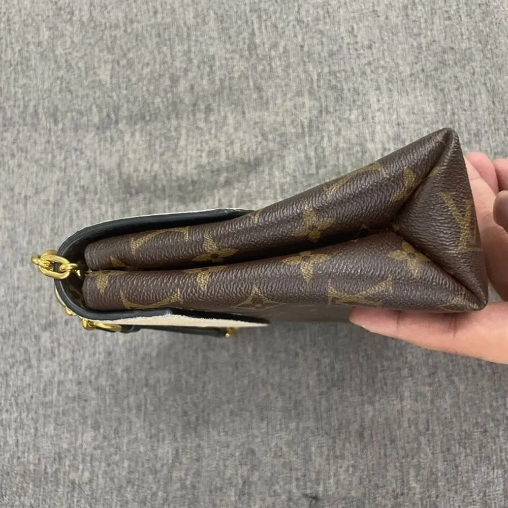 Louis Vuitton Women Pre-Loved Bag Very Good Condition